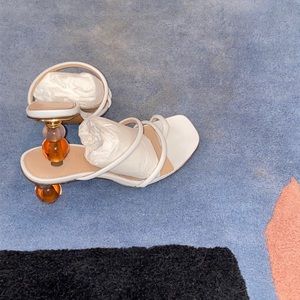JACQUEMUS Sphere heel strappy sandal!